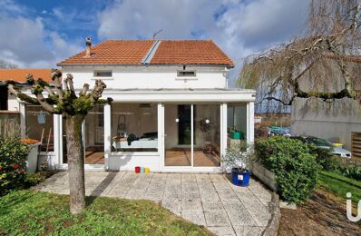 vente maison 215 000 € à proximité de Champdeniers-Saint-Denis (79220)