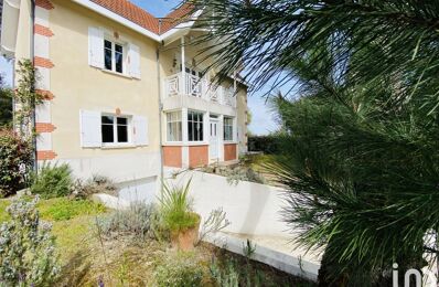 vente maison 925 000 € à proximité de Saint-Vivien-de-Médoc (33590)