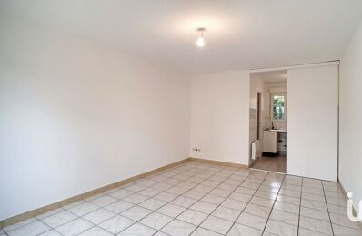 vente appartement 115 000 € à proximité de Chapet (78130)